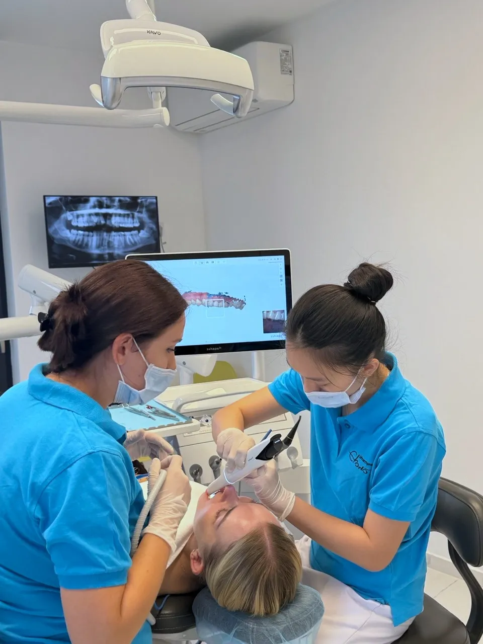 Digital impression with the intraoral scanner