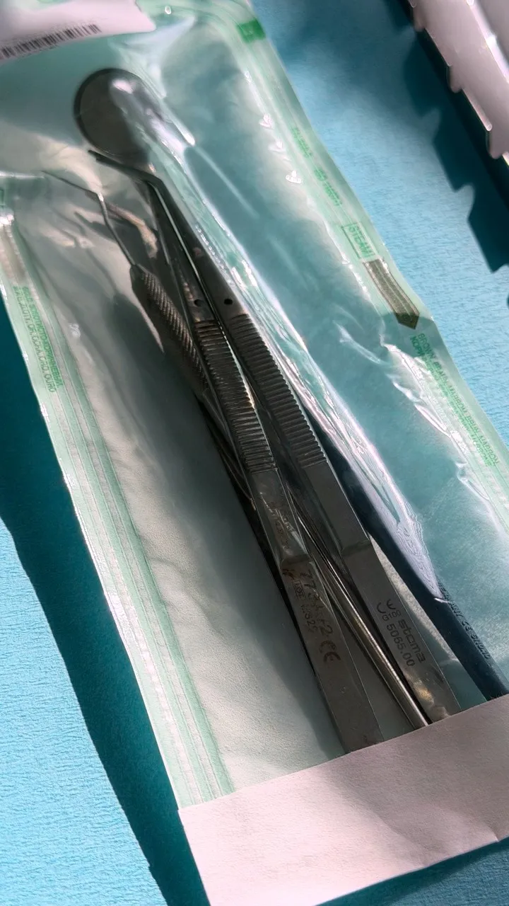 Sterile-packed instruments, ready for treatment