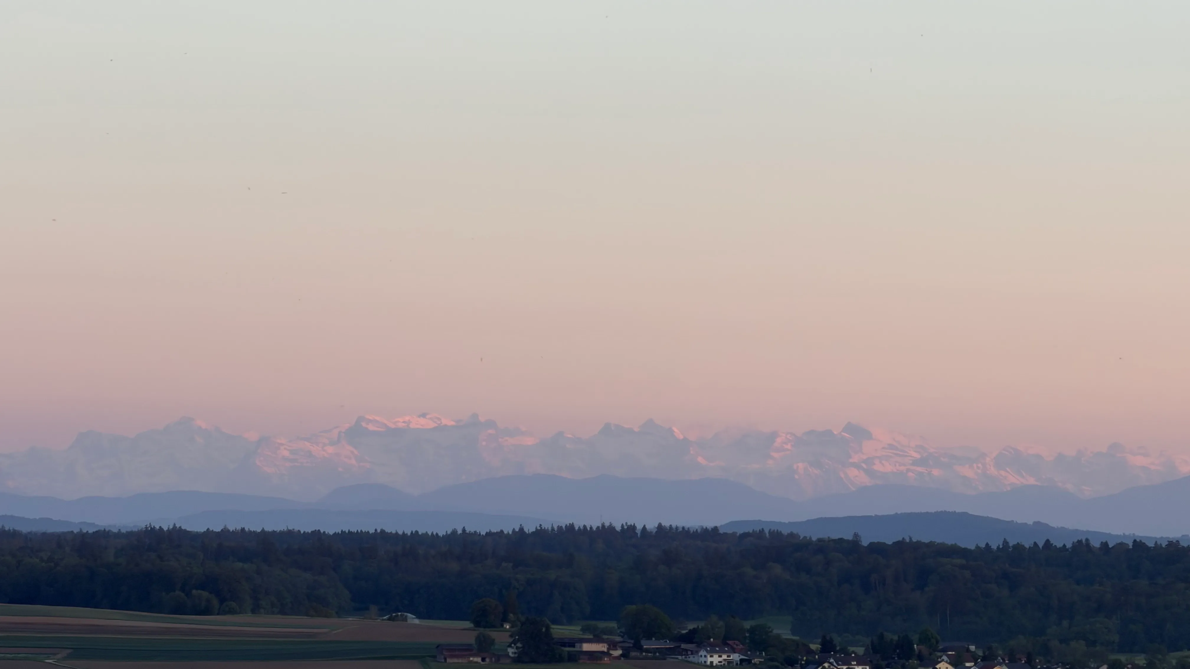 Alpenglow over the High Rhine - view from Gailingen towards the Alps